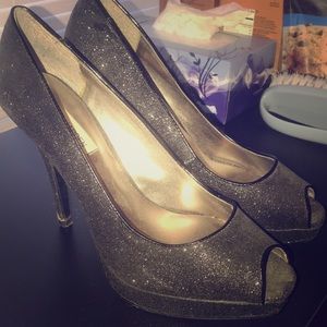 Steve Madden Black Sparkly Pumps